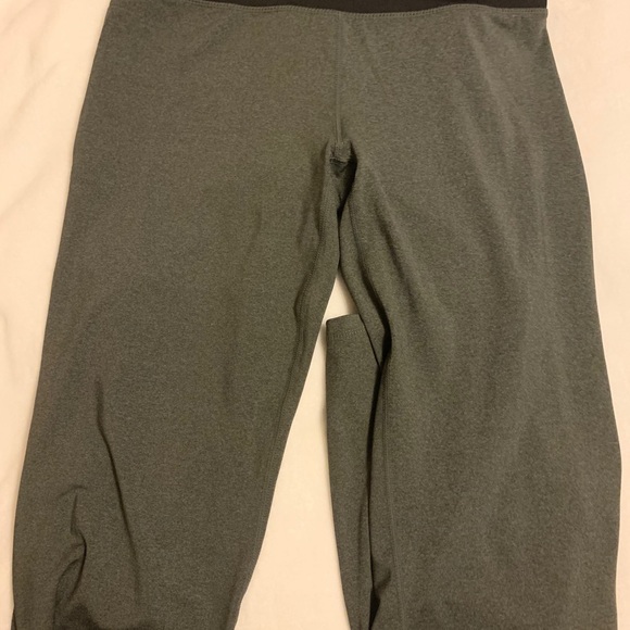 Reebok yoga pant - Picture 2 of 3